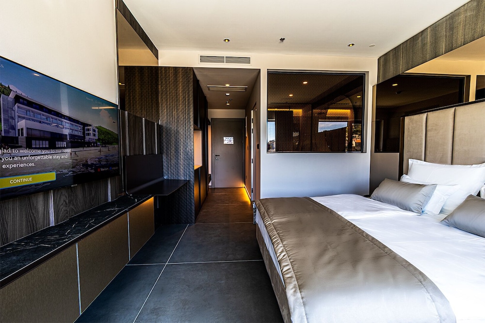 Marinus Beach Hotel 18/56