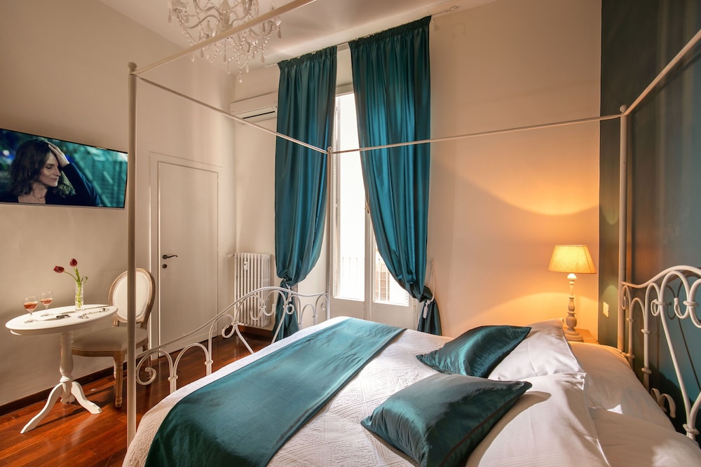 Avignonesi Suites 28/47