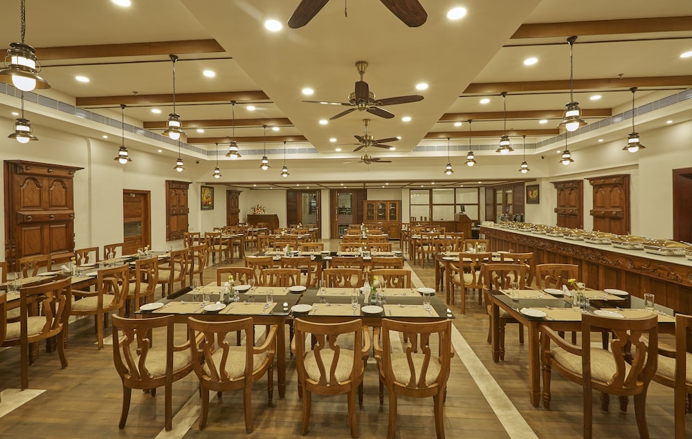 Sterling Guruvayur 36/41