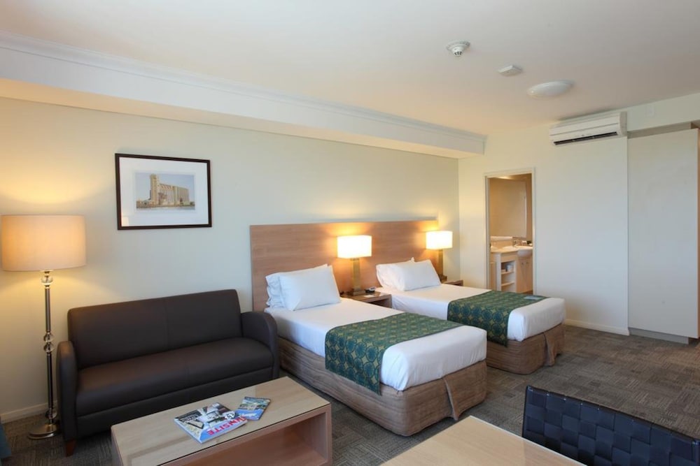 Bunbury Hotel Koombana Bay 14/34