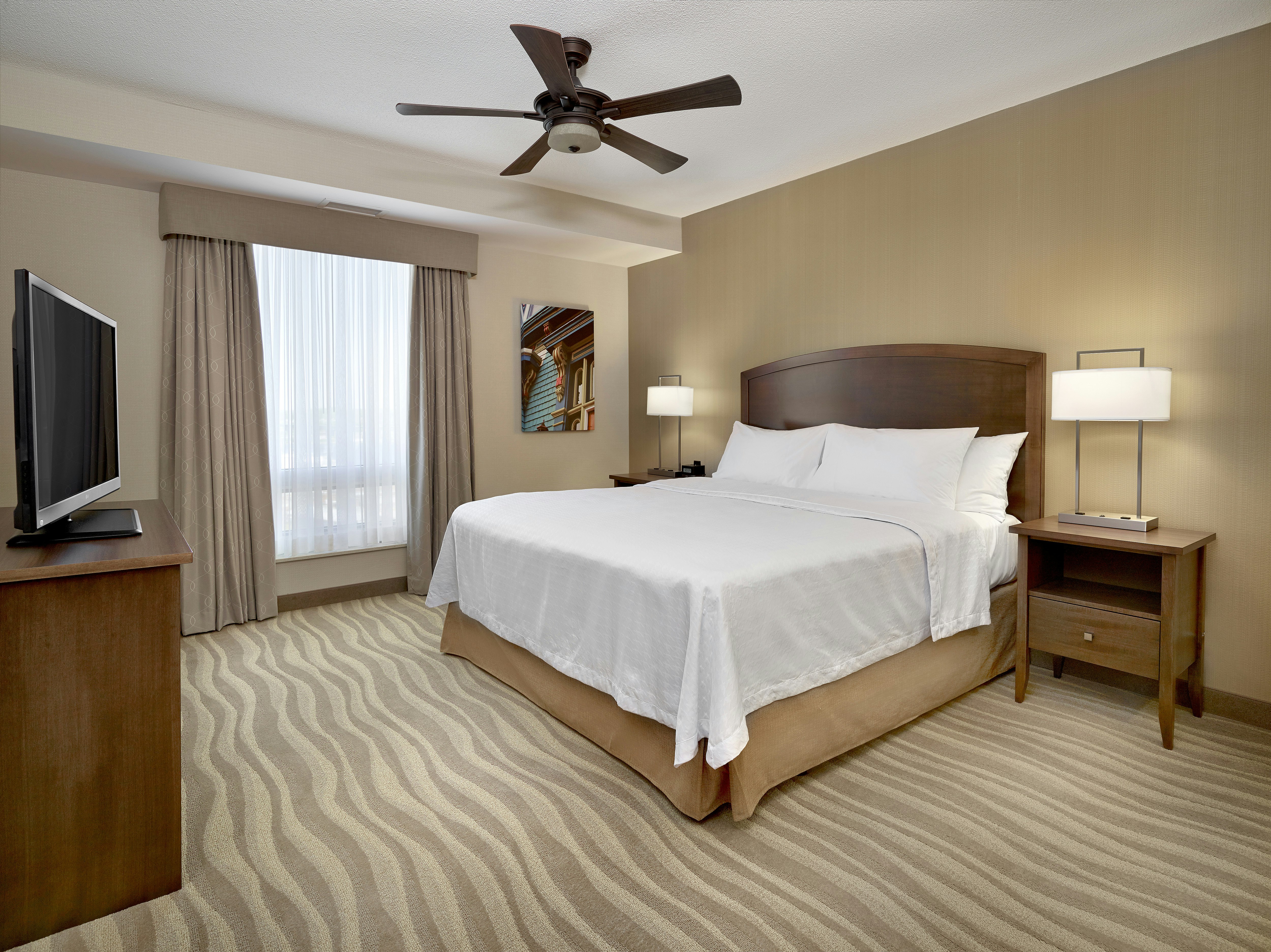 Hospitality, Suite, King Bed