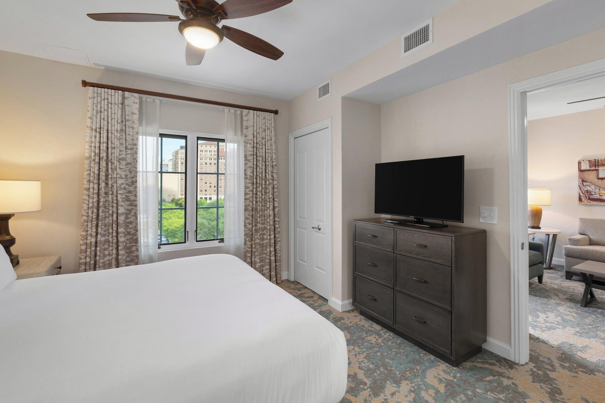 1 Bedroom, Condo, Standard, Kitchen