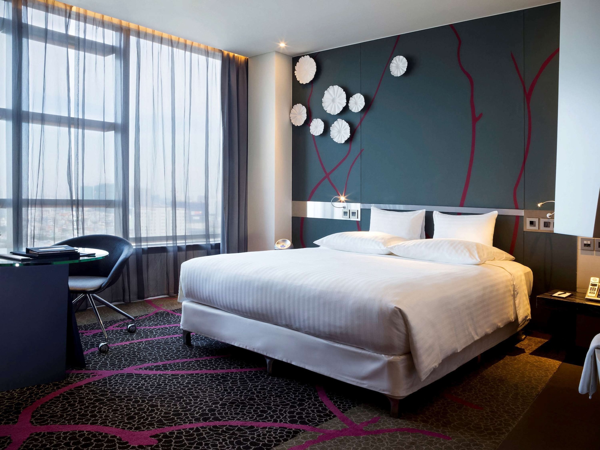 غرفة ديلوكس بسرير كينج، Pullman Saigon Centre 5/10