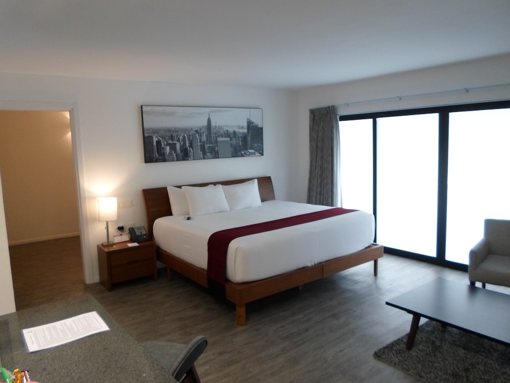 Armonik Suites 11/66