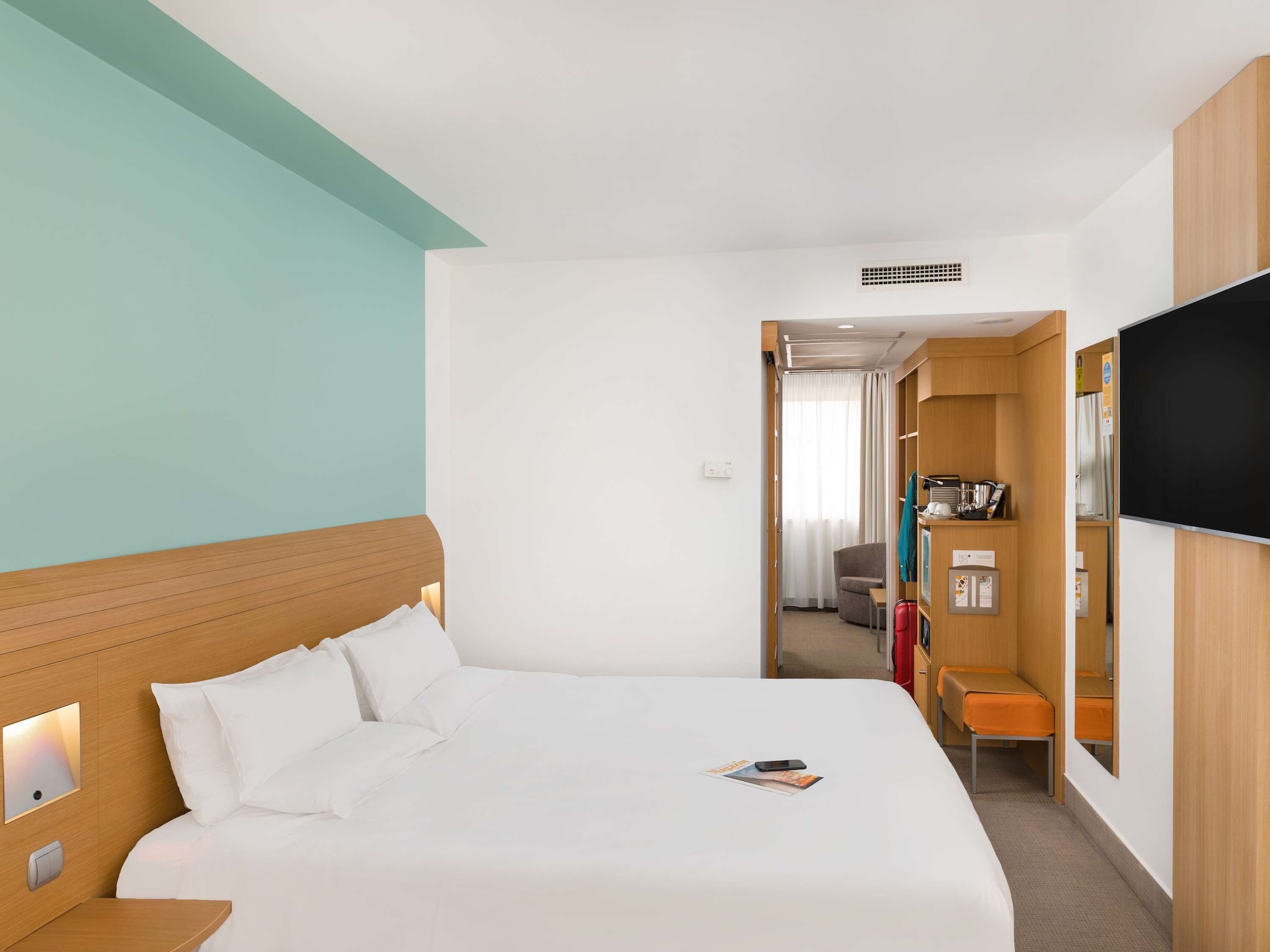 EXECUTIVE, DOUBLE BED
