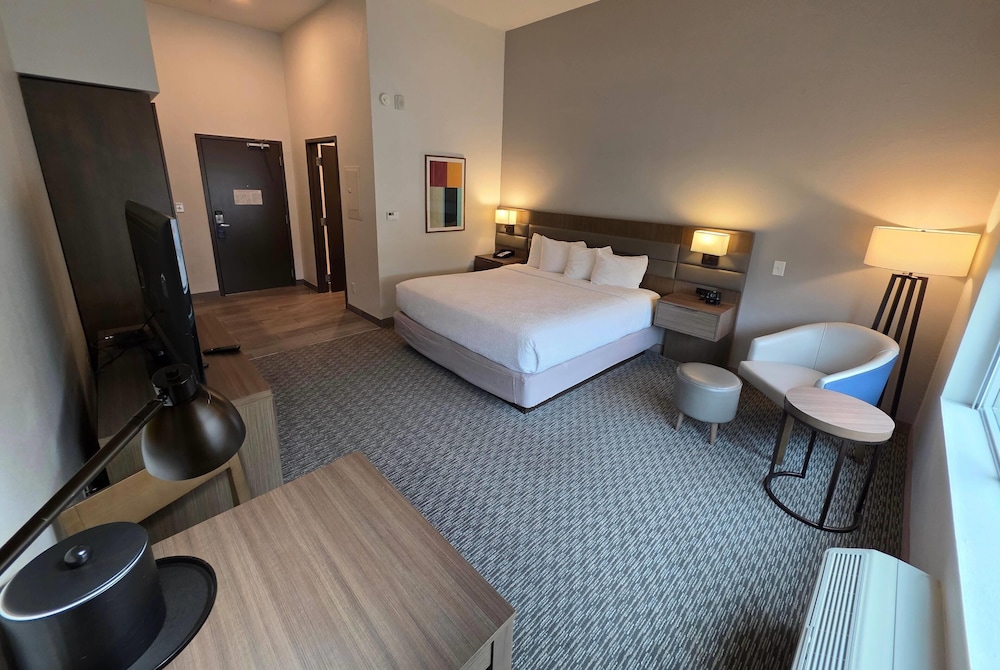 Hawthorn Extended Stay Austin North 26/50