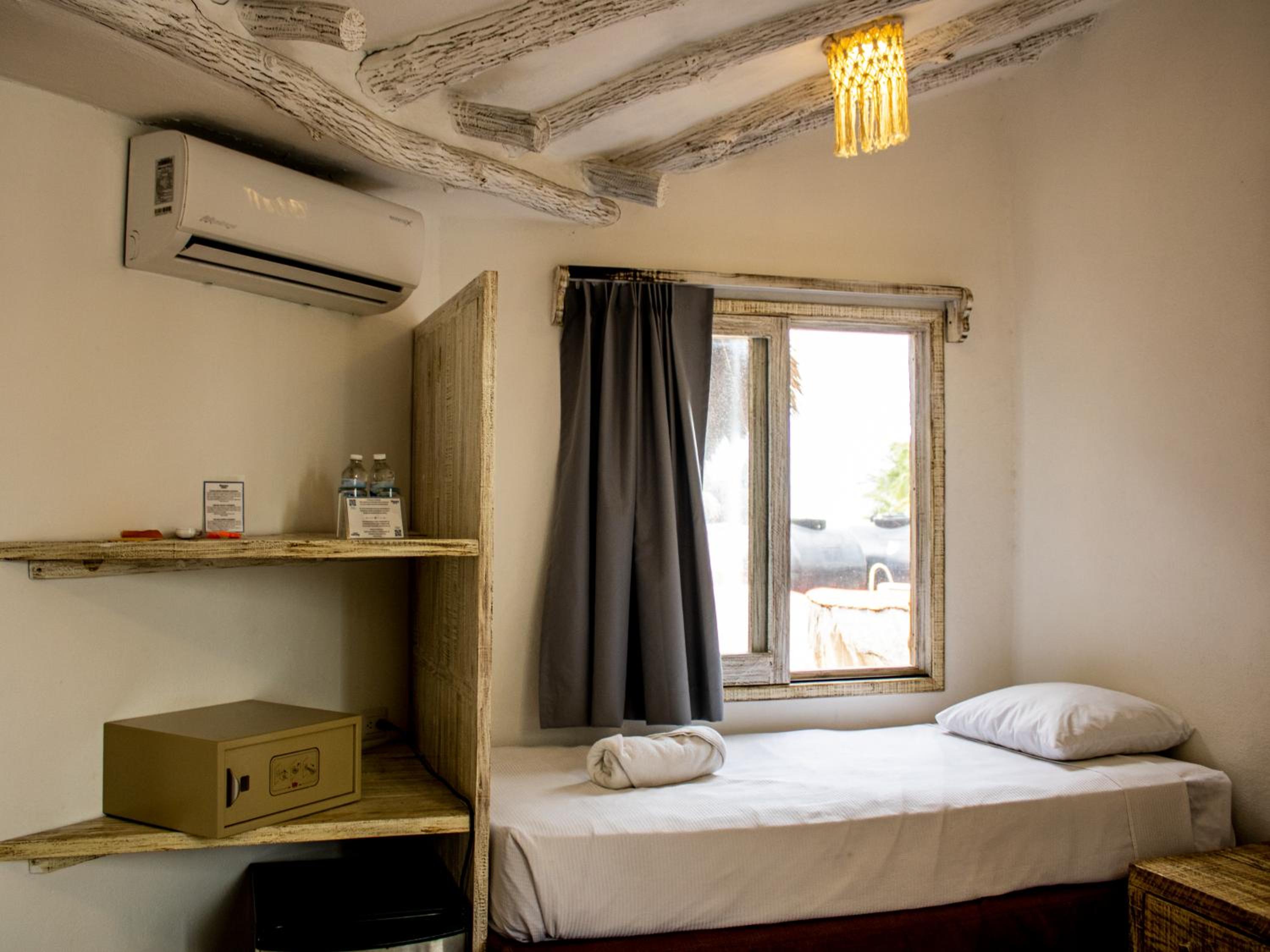 Budget, Twin Beds