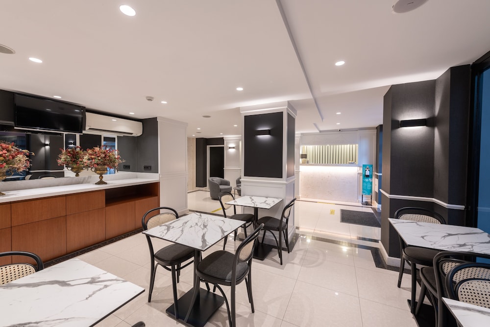 DREAM BOSPHORUS HOTEL 38/44