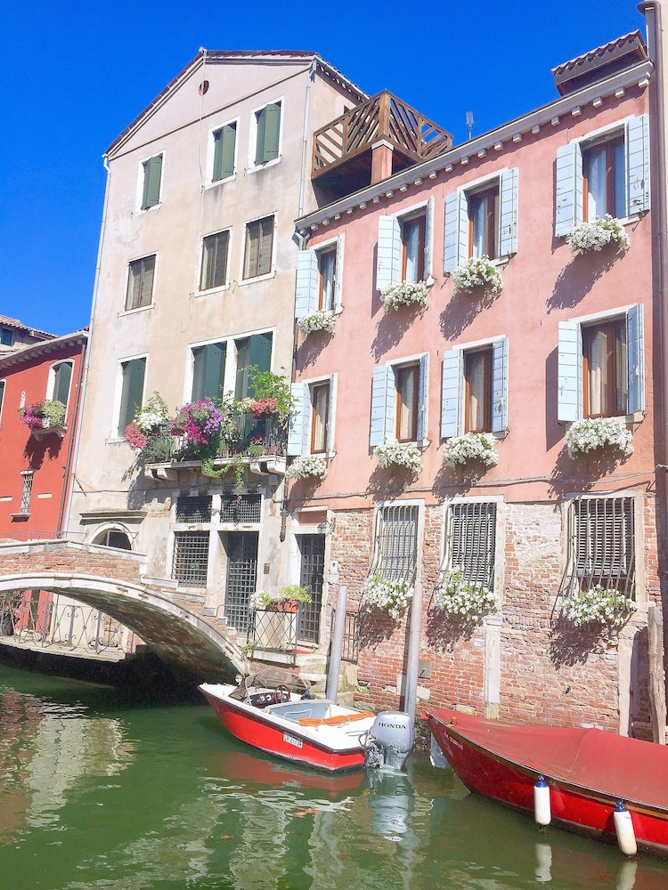3749 Ponte Chiodo Guest House 30/46