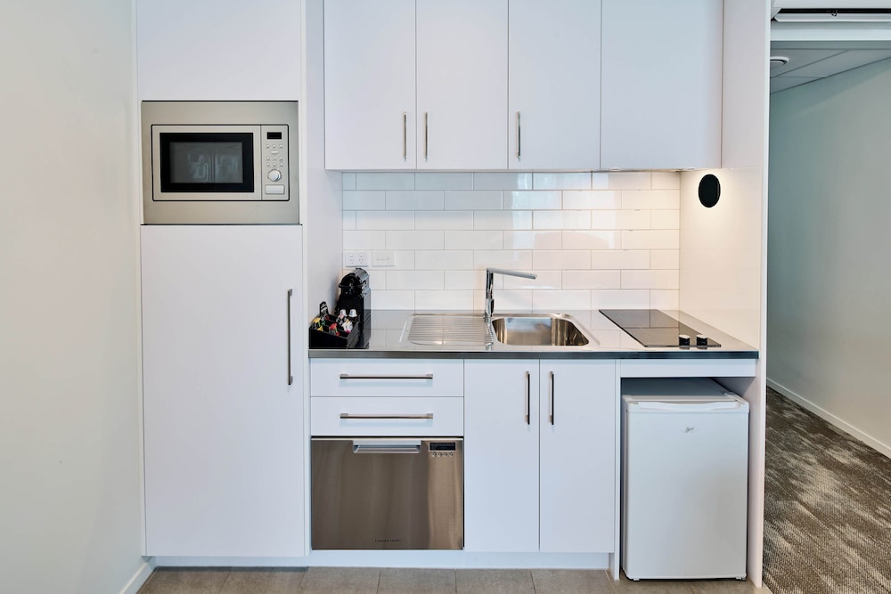 Sojourn Apartment Hotel Riddiford Street Limited 9/54