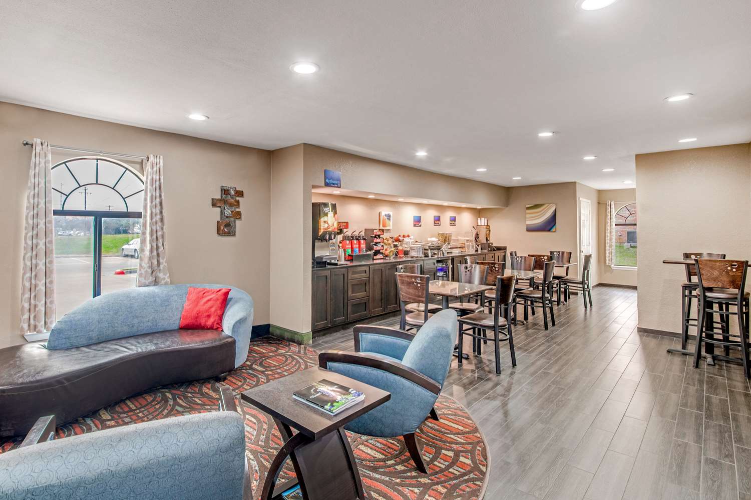 Best Western Cedar Inn 17/24