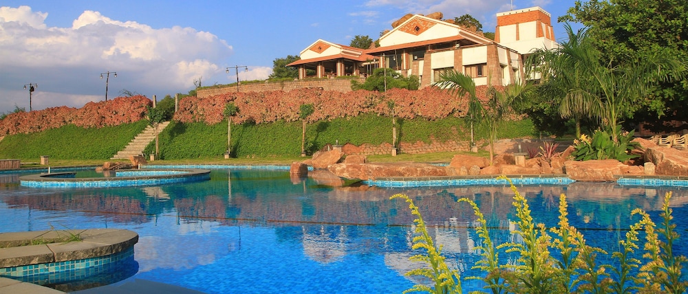 KADAMBAVANAM ETHNIC RESORT 34/42