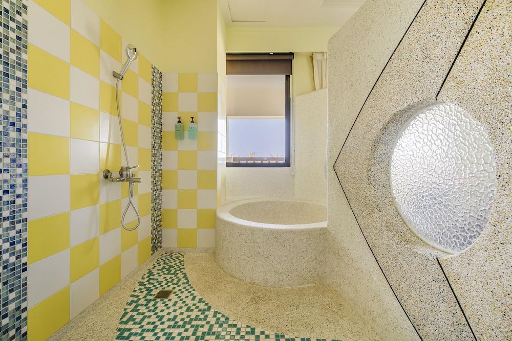 Southern Sun Hostel North 50/50