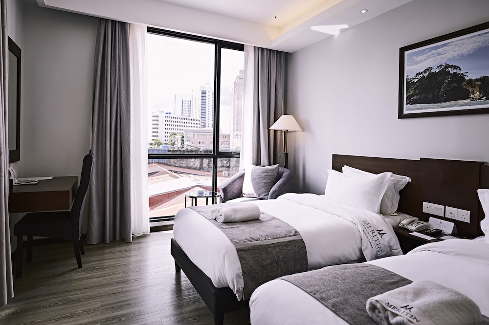 Deluxe, Triple, City View