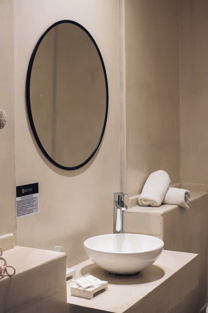 1253 Recoleta Small Hotel 44/47