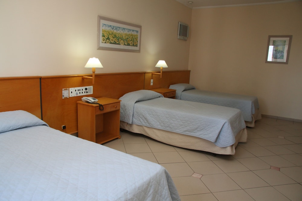 Hotel Jaguary 18/64