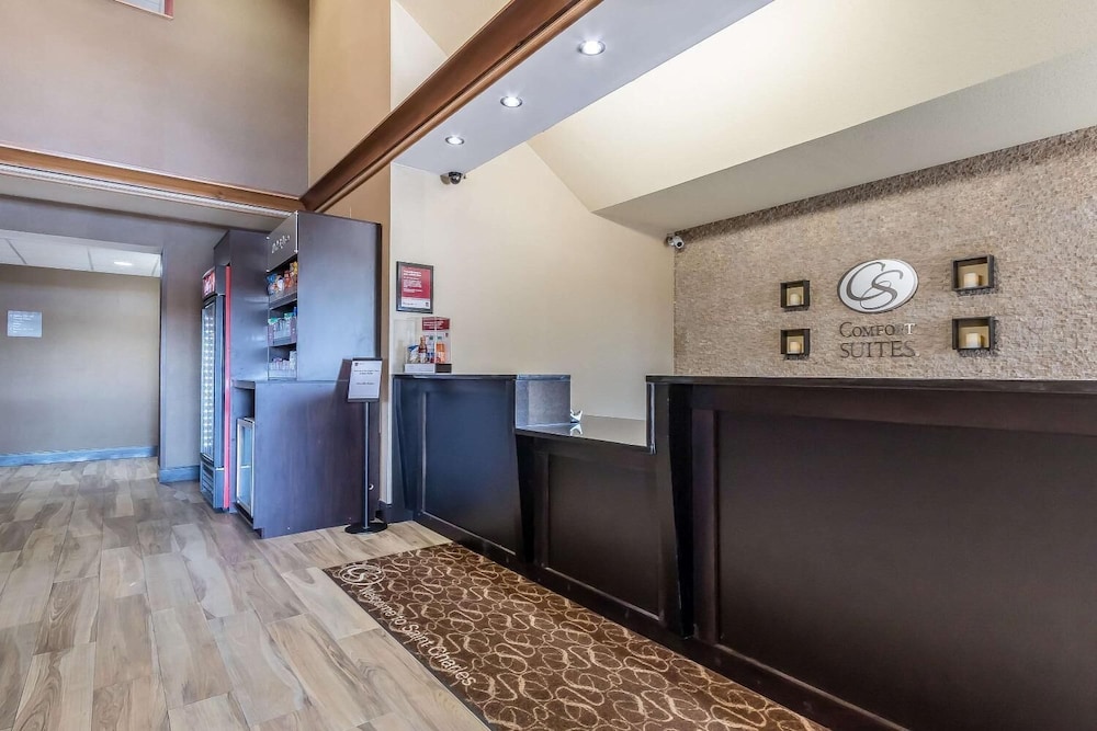 Comfort Suites St Charles-St Louis 6/38