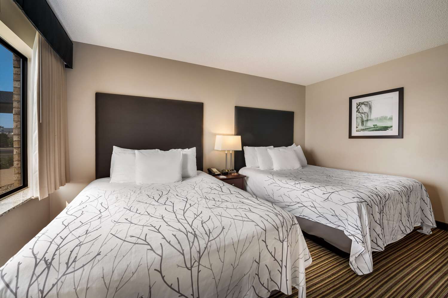 Suite, 2 Queen Beds, Sofa