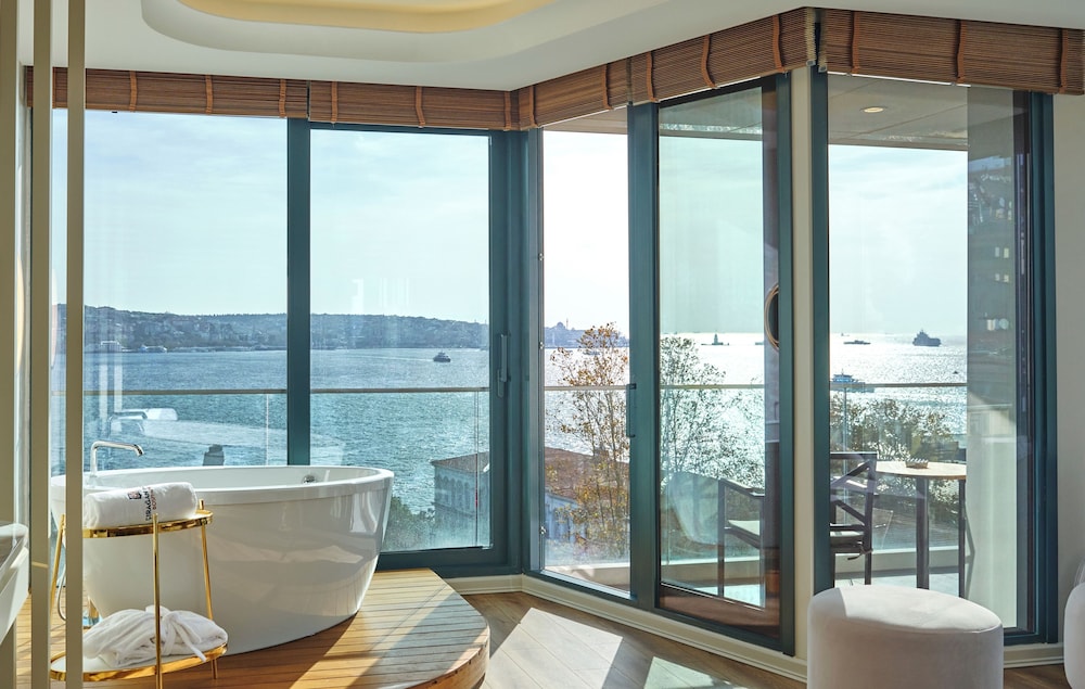 Ciragan Hotel Bosphorus Istanbul 42/68