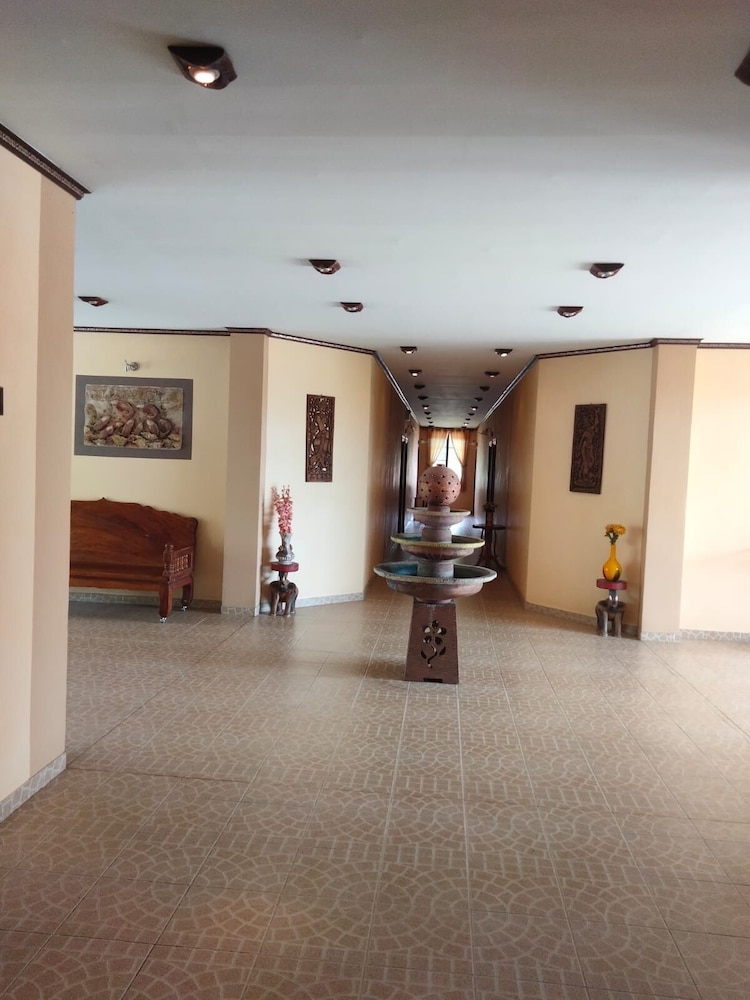 Changthai Comfort Guest House 20/40