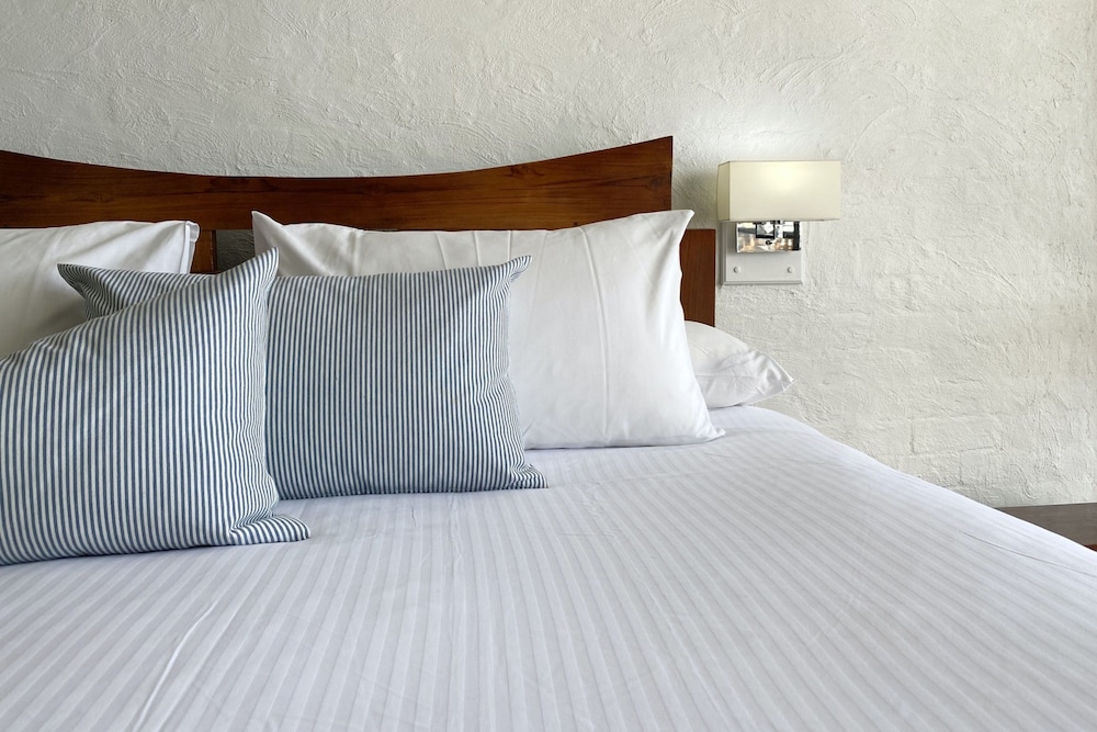 BAY BREEZE BOUTIQUE ACCOMMODATION 23/81