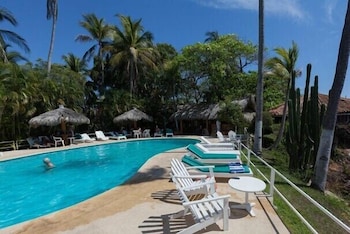 Los Flamingos Hotel 40/47
