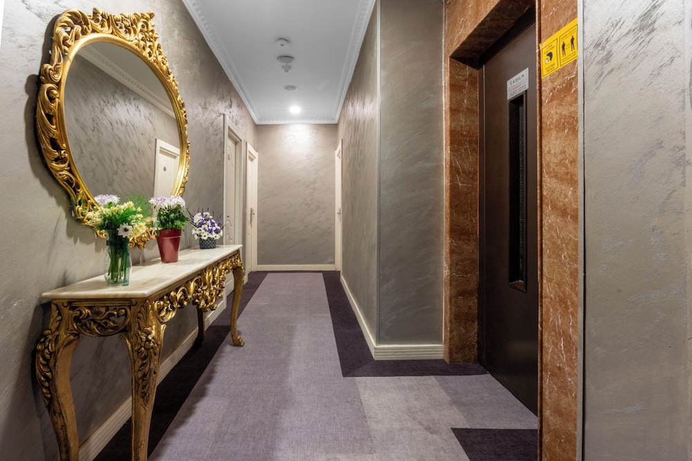 VALIDE HOTEL 7/53