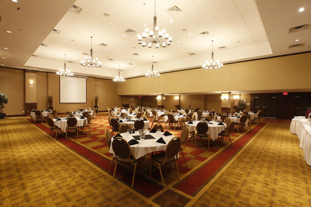 Pomeroy Hotel And Conference Centre Fort St John 47/54