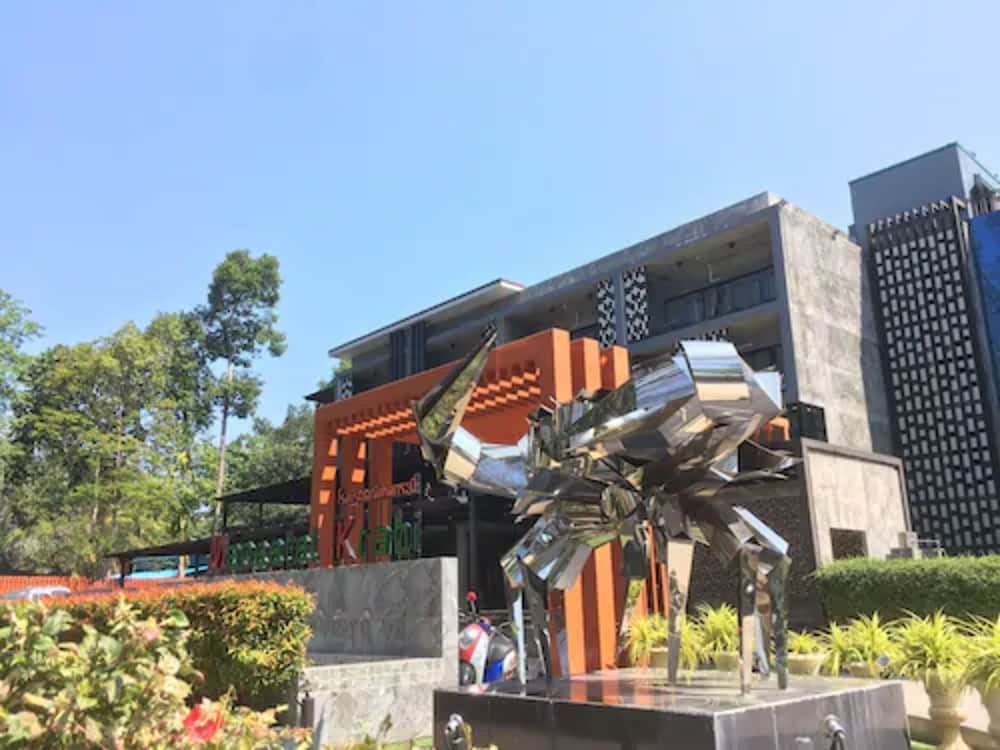 Maneetel Krabi Beachfront 4/50