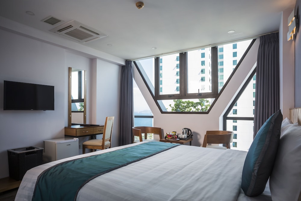 Venue Hotel 10/50