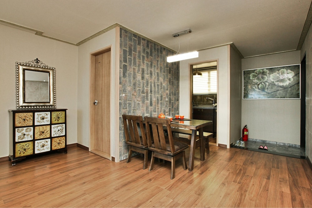 Busan Chaeum Pension 32/50