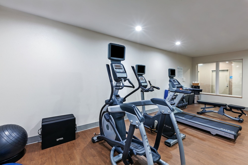 Holiday Inn Express Suites Port Lavaca 33/53