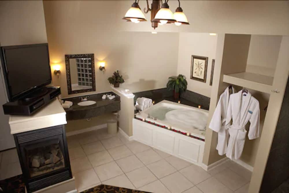 Belamere Suites Hotel 8/20