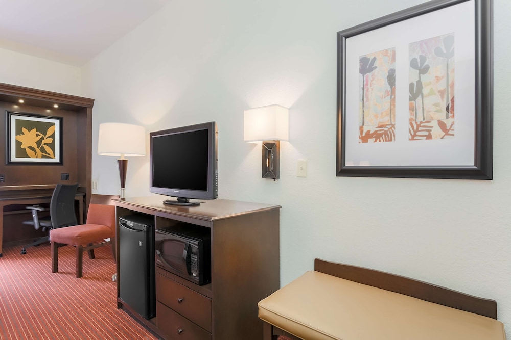 Hampton Inn Champaign/Urbana 52/63