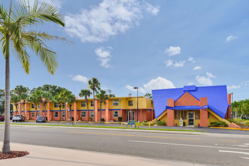 Americas Best Value Inn Sarasota Downtown 9/40
