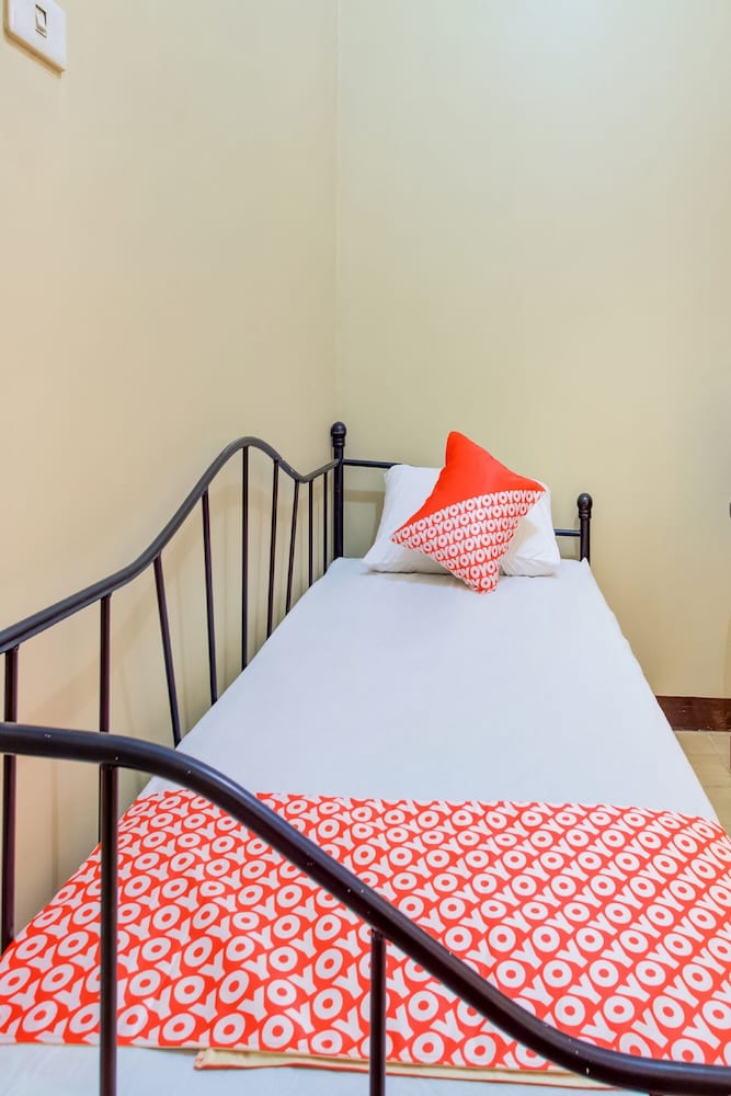 Hotel O Sofia Homestay Syariah 12/25