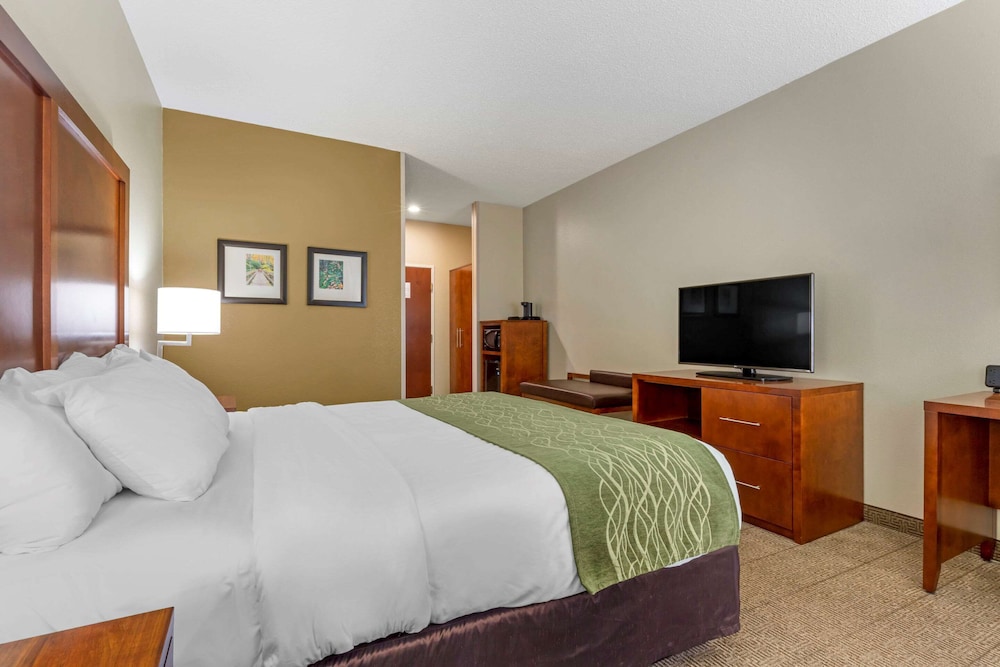 Comfort Inn & Suites Lenoir Hwy 321 Northern Foothills 9/40