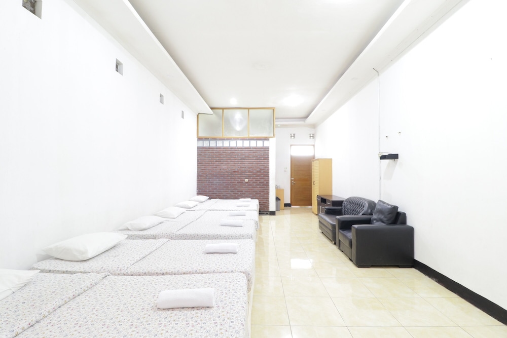 Nirwana Hotel Lembang by ZUZU 24/50