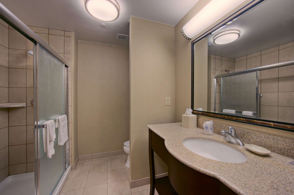 Hampton Inn And Suites By Hilton Oklahoma City Bricktown Ok 22/80
