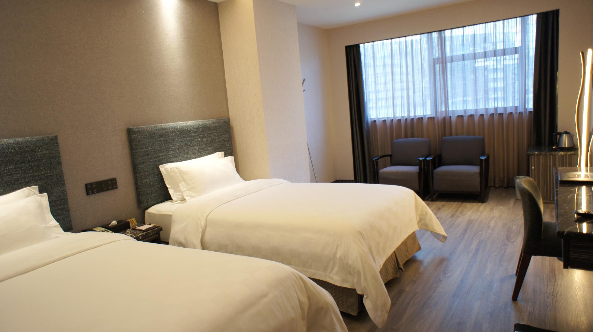Exquisite, Twin Beds