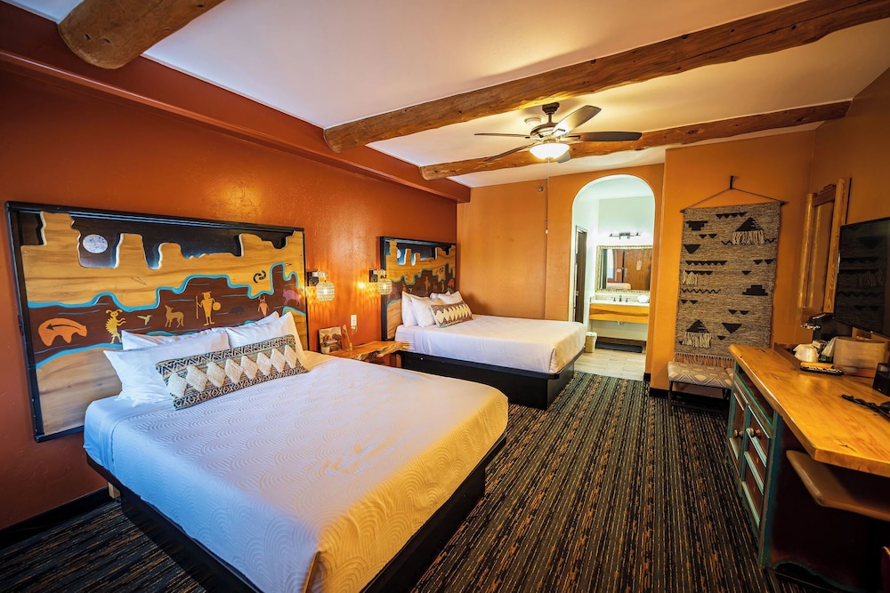 Southwest Inn at Sedona 27/72