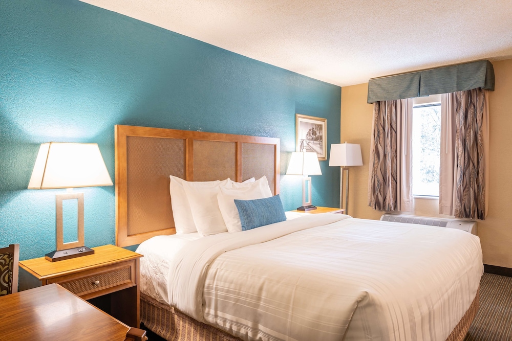 Best Western Charleston Inn 19/33