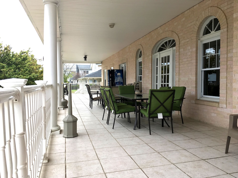 Belmar Inn 43/45