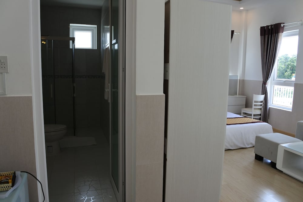 Godiva Phu Quoc Hotel 8/71