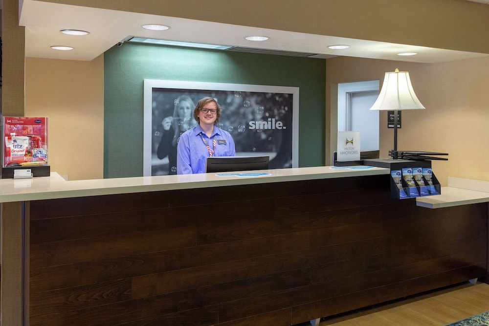 HAMPTON INN BEDFORD 12/52