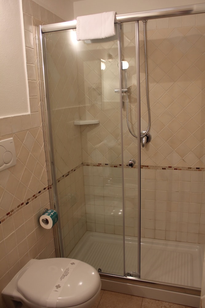 Tipico Resort 46/50