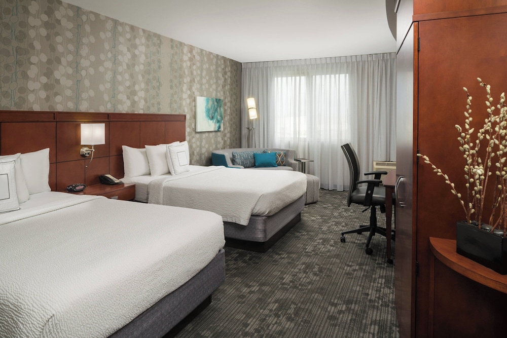 ROOM, 2 QUEEN BEDS, ACCESSIBLE