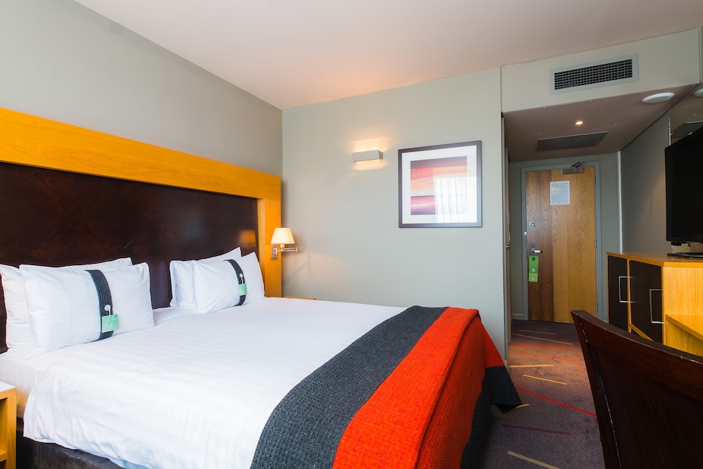 Holiday Inn West 23/60