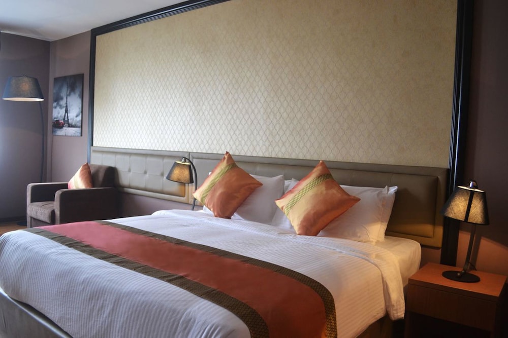 MILLESIME HOTEL 7/35
