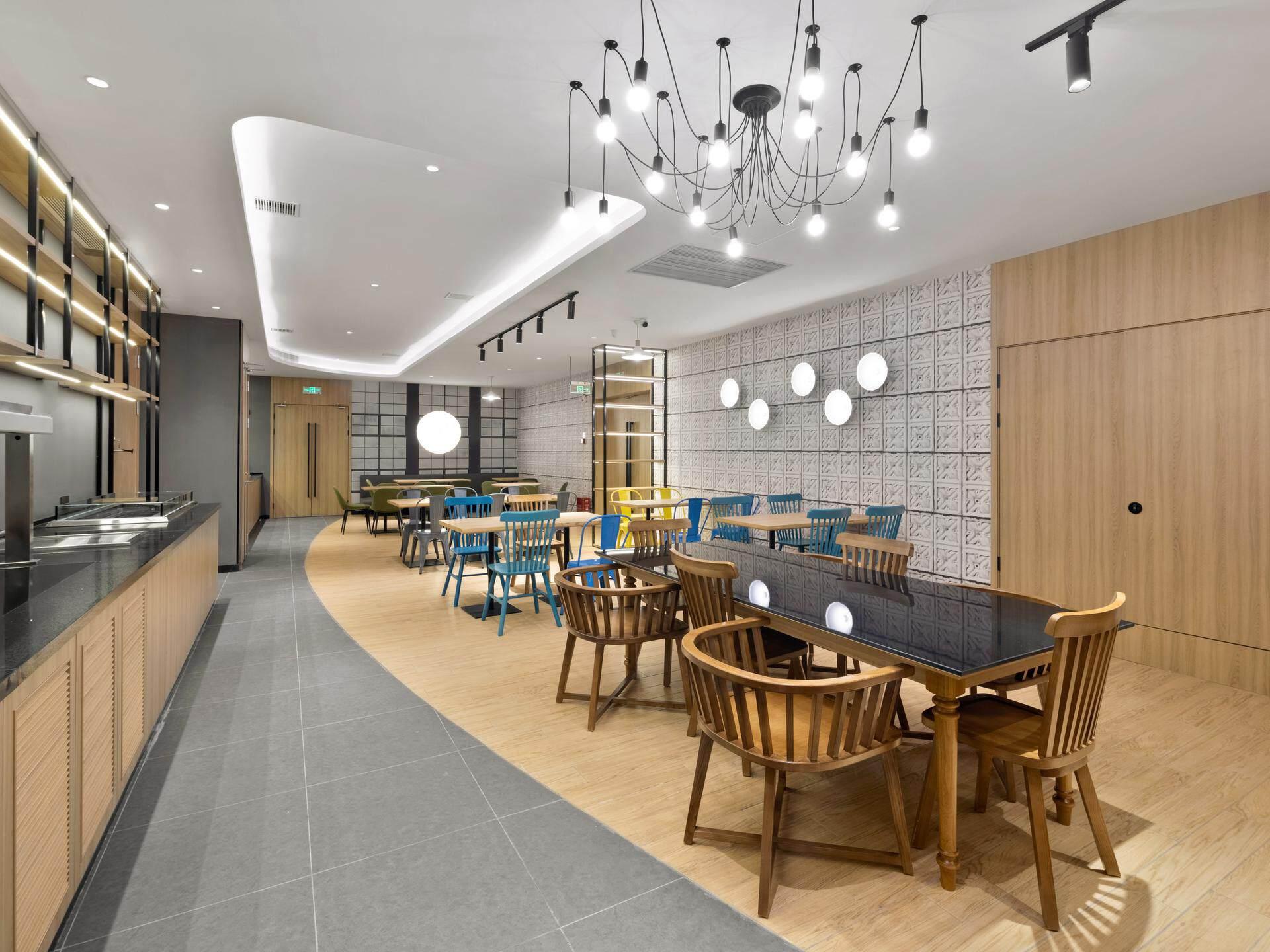 Ji Hotel (Chongqing Jiefangbei Pedestrian Street) 54/64
